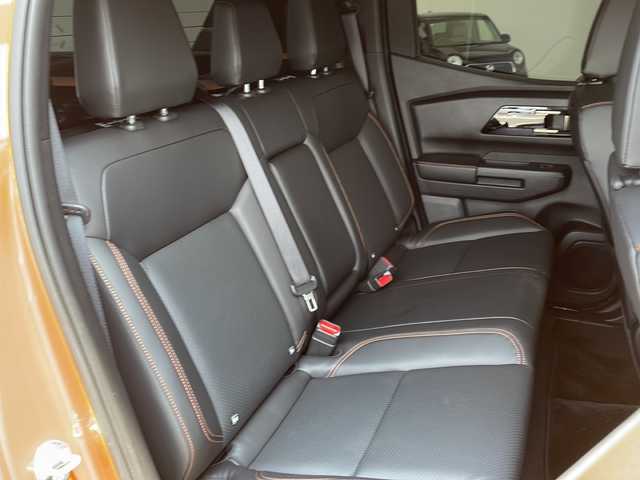 三菱 トライトン GSR 愛知県 2024(令6)年 0.2万km オレンジ 衝突軽減システム/純正ディスプレイオーディオ（ナビあり）/全方位カメラ/レーダークルーズコントロール/シートヒーター/フルセグ/Bluetooth/バックカメラ/パワーシート/コーナーセンサー/純正アルミホイール/ルーフレール/ブラインドスポットモニター/LEDヘッドライト/ステアリングヒーター/ダウンヒルアシストコントロール/オートマチックハイビーム/ETC/ステアリングスイッチ/スマートキー/プッシュスタート