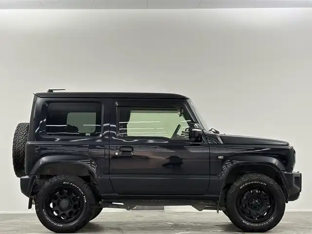 スズキ ジムニー XC 埼玉県 2021(令3)年 2.8万km ブルーイッシュブラックパール3 純正８型ナビ　フルセグ　ＢＴ　ＤＶＤ　クルーズコントロール　前席シートヒーター　ビルトインＥＴＣ　ショウワガレージ１６インチＡＷ＆フロントグリル　ロッソモデロ２本出しマフラー　ＦＲバンパー純正色塗装