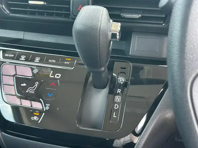 日産 ルークス ハイウェイスター X 熊本県 2023(令5)年 1.5万km ホワイトパール 社外ナビ/   TV/CD/Bluetooth/USB/SD/全方位モニター/ＥＴＣ/エマージェンシーブレーキ/横滑り防止装置/ふらつき警報/標識検知/コーナーセンサー/先行車発進お知らせ/片側パワースライドドア/アイドリングストップ/ステアリングスイッチ/純正14インチアルミホイール/純正フロアマット/プッシュスタート/・スマートキー/・スペアキー×１/ＬＥＤヘッドライト/LEDフォグライト/ヘッドライトレベライザー