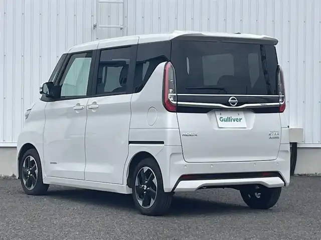 日産 ルークス ハイウェイスター X 熊本県 2023(令5)年 1.5万km ホワイトパール 社外ナビ/   TV/CD/Bluetooth/USB/SD/全方位モニター/ＥＴＣ/エマージェンシーブレーキ/横滑り防止装置/ふらつき警報/標識検知/コーナーセンサー/先行車発進お知らせ/片側パワースライドドア/アイドリングストップ/ステアリングスイッチ/純正14インチアルミホイール/純正フロアマット/プッシュスタート/・スマートキー/・スペアキー×１/ＬＥＤヘッドライト/LEDフォグライト/ヘッドライトレベライザー