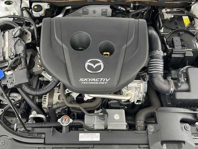 マツダ アクセラ スポーツ 15XD Lパッケージ 宮城県 2017(平29)年 5.3万km スノーフレイクホワイトパールマイカ i-ACTIVSENSE/・トラクションコントロールシステム/・アイ・ストップ/・クルージング＆トラフィック・サポート/・マツダ・レーダー・クルーズ・コントロール/・レーンキープ・アシスト・システム/ブラインドスポットモニター/ヘッドアップディスプレイ/マツダコネクトナビ/・BT.CD.DVD.USB.AUX/バックカメラ/フルセグTV/ドライブレコーダー（F）/ETC/革巻きステアリング/パドルシフト/ステアリングスイッチ/プッシュスタート/スマートキー×3/LEDヘッドライト/LEDフォグライト/純正フロアマット/純正18inAW/ドアバイザー