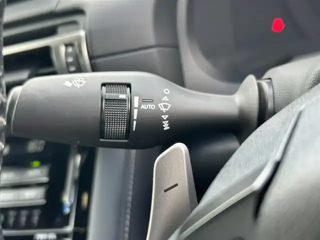 レクサス ＩＳ 300h Fスポーツ 愛知県 2021(令3)年 3.7万km ヒートブルーコントラストレイヤリング サンルーフ/純正ナビ/（BT/AM/FM/CD/DVD/Miracast)/パノラミックビューモニター/ビルトインETC2.0/ドライブレコーダー/セーフティシステムプラス/・LEDオートライト/・LEDオートマチックハイビーム/・レーダークルーズコントロール/・プリクラッシュセーフティ/・レーントレーシングアシスト/・ブラインドスポットモニター/・パーキングサポート/・トラクションコントロール/ステアリングヒーター/運転席＆助手席シートヒーター/運転席＆助手席パワーシート/純正１９インチAW/純正フロアマット