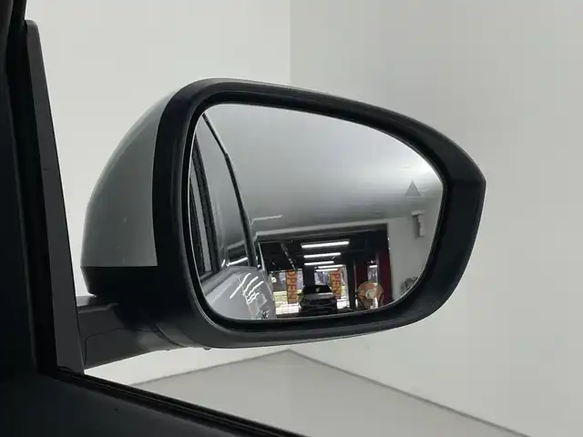 日産 セレナ e－パワー ハイウェイスター V 愛知県 2025(令7)年 0.1千km プリズムホワイト 登録済未使用車/純正12.3インチワイドディスプレイ/（AM/FM/フルセグTV/Bluetooth）/HDMI接続/プロパイロット/インテリジェントルームミラー/アラウンドビューカメラ/インテリジェントクルーズコントロール/両側パワースライドドア/e-Pedal/純正16インチアルミホイール/エマージェンシーブレーキ/ハンドル支援/車線逸脱警報システム/後側方車線検知警報/踏み間違い衝突防止支援/先行者発進通知/標識検知支援/ソナー/ふらつき警報/ビルトイン2.0ETC/AUTOHOLD/オートハイビーム/オートライト/LEDヘッドライト/フロントフォグ