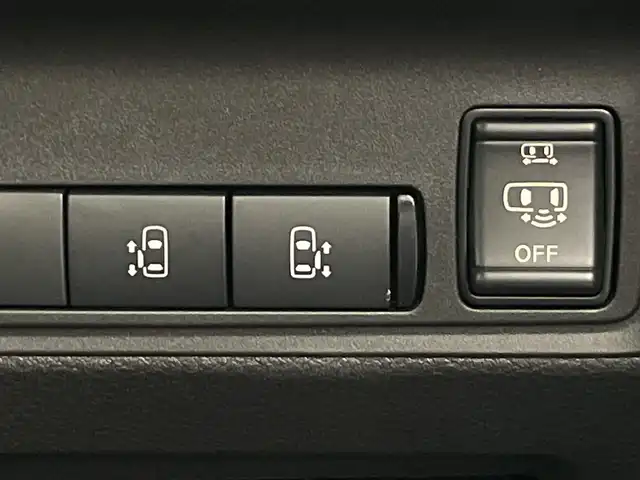 日産 セレナ e－パワー ハイウェイスター V 愛知県 2025(令7)年 0.1千km プリズムホワイト 登録済未使用車/純正12.3インチワイドディスプレイ/（AM/FM/フルセグTV/Bluetooth）/HDMI接続/プロパイロット/インテリジェントルームミラー/アラウンドビューカメラ/インテリジェントクルーズコントロール/両側パワースライドドア/e-Pedal/純正16インチアルミホイール/エマージェンシーブレーキ/ハンドル支援/車線逸脱警報システム/後側方車線検知警報/踏み間違い衝突防止支援/先行者発進通知/標識検知支援/ソナー/ふらつき警報/ビルトイン2.0ETC/AUTOHOLD/オートハイビーム/オートライト/LEDヘッドライト/フロントフォグ