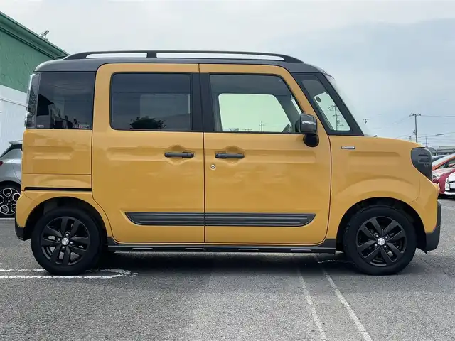マツダ フレアワゴンタフスタイル ハイブリッドXS 徳島県 2022(令4)年 3.2万km 黄Ⅱ ディスプレイオーディオ　FH-6500DVD/（ラジオ/DISC/USB/BT/AUX/iPod）/バックカメラ/ヘッドアップディスプレイ/コーナーセンサー/追従式クルーズコントロール/ETC/両側電動スライドドア/LEDヘッドライト/純正14インチアルミホイール/フォグライト/スペアキー/プッシュスタート/取扱説明書/新車時保証書