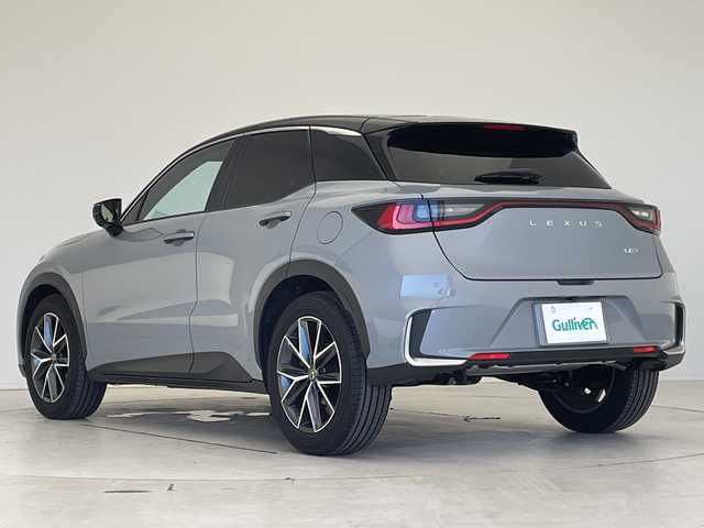 レクサス ＬＢＸ クール 愛知県 2024(令6)年 0.7万km グレーⅡ プレミアムサウンドマークレビンソン/純正9型ディズプレイオーディオナビ/全方位カメラ/レーダークルーズコントロール/シートヒーター/電動リアゲート/パワーシート/ヘッドアップディスプレイ/コーナーセンサー/純正アルミホイール/ETC2.0/ブラインドスポットモニター/LEDヘッドライト/パドルシフト/ステアリングヒーター/パドルシフト/インテリジェントミラー/レーンキープアシスト/オートマチックハイビーム/ワイヤレス充電機/ドライブレコーダー/衝突軽減システム/フルセグ/Bluetooth/ステアリングスイッチ/スマートキー/プッシュスタート