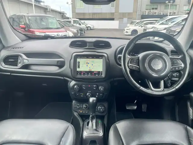 クライスラー・ジープ ジープ レネゲード リミテッド 4xe 島根県 2020(令2)年 5.3万km 黒 4WD/純正ナビ　/(ワンセグＴＶ/Ｂｌｕｅｔｏｏｔｈ接続)　/レザーシート/ビルトインＥＴＣ2.0　/バックカメラ　/前席パワーシート/シートヒーター/ステアリングヒーター　/電動パーキングブレーキ　/アダプティブクルーズコントロール　/リアコーナーセンサー/レーンアシスト/衝突軽減ブレーキ/横滑り防止装置/アイドリングストップ/純正LEDヘッドライト/純正アルミホイール/フロアマット