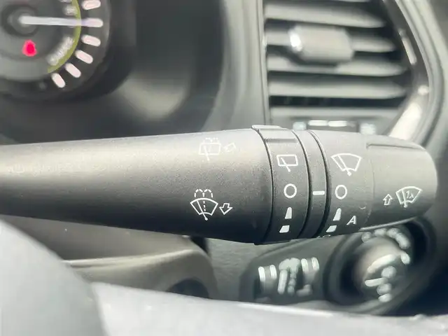クライスラー・ジープ ジープ レネゲード リミテッド 4xe 島根県 2020(令2)年 5.3万km 黒 4WD/純正ナビ　/(ワンセグＴＶ/Ｂｌｕｅｔｏｏｔｈ接続)　/レザーシート/ビルトインＥＴＣ2.0　/バックカメラ　/前席パワーシート/シートヒーター/ステアリングヒーター　/電動パーキングブレーキ　/アダプティブクルーズコントロール　/リアコーナーセンサー/レーンアシスト/衝突軽減ブレーキ/横滑り防止装置/アイドリングストップ/純正LEDヘッドライト/純正アルミホイール/フロアマット