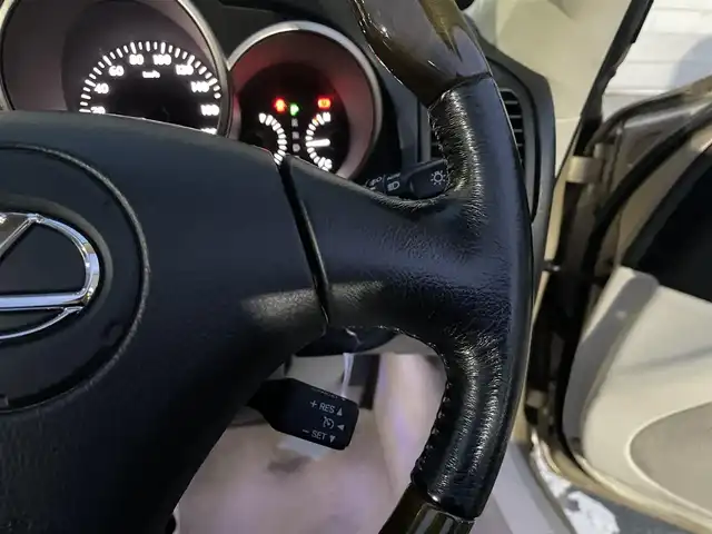 レクサス ＳＣ 430 愛知県 2007(平19)年 5.9万km プレミアムベージュメタリック ・純正マルチナビ/・CDチェンジャー/・マークレビンソン/・ETC/・パワーシート（運転席・助手席）/・シートヒーター（運転席・助手席）/・純正フロアマット/・社外18インチアルミホイール/・純正HIDヘッドライト/・リモコンキー/・クルーズコントロール/AISINドアスタビライザー