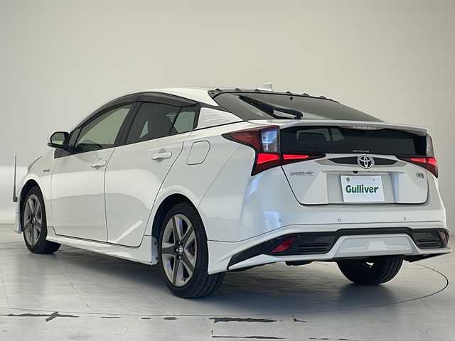 トヨタ プリウス Sツーリングセレクション 沖縄県 2019(平31)年 7.5万km ホワイトパールクリスタルシャイン 純正ナビゲーション（ＫＳＺＴ－Ｙ６８Ｔ）/フルセグテレビ/DVD/CD/ＥＴＣ/Ｂｌｕｅｔｏｏｔｈ/ドライブレコーダー（前後）/クルーズコントロール/ステアリングスイッチ/スペアキー/レザーシート/シートヒーター/バックモニター/LEDヘッドライト/電動格納ミラー