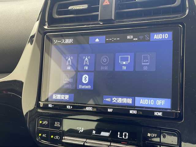 トヨタ プリウス Sツーリングセレクション 沖縄県 2019(平31)年 7.5万km ホワイトパールクリスタルシャイン 純正ナビゲーション（ＫＳＺＴ－Ｙ６８Ｔ）/フルセグテレビ/DVD/CD/ＥＴＣ/Ｂｌｕｅｔｏｏｔｈ/ドライブレコーダー（前後）/クルーズコントロール/ステアリングスイッチ/スペアキー/レザーシート/シートヒーター/バックモニター/LEDヘッドライト/電動格納ミラー