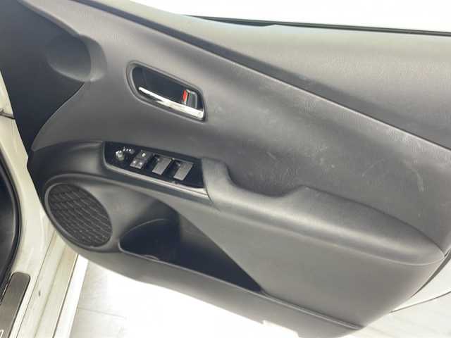 トヨタ プリウス Sツーリングセレクション 沖縄県 2019(平31)年 7.5万km ホワイトパールクリスタルシャイン 純正ナビゲーション（ＫＳＺＴ－Ｙ６８Ｔ）/フルセグテレビ/DVD/CD/ＥＴＣ/Ｂｌｕｅｔｏｏｔｈ/ドライブレコーダー（前後）/クルーズコントロール/ステアリングスイッチ/スペアキー/レザーシート/シートヒーター/バックモニター/LEDヘッドライト/電動格納ミラー