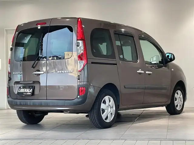 ルノー カングー ゼン 愛知県 2017(平29)年 4.1万km マロンショコラM 純正オーディオ　/Ｂｌｕｅｔｏｏｔｈ　/ＣＤ　/ＭＰ３　/ＦＭ／ＡＭ　/社外コーナーセンサー　/クルーズコントロール/ＥＴＣ　/オートエアコン　/パワーウィンドウ