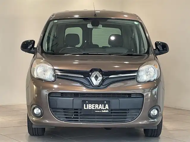 ルノー カングー ゼン 愛知県 2017(平29)年 4.1万km マロンショコラM 純正オーディオ　/Ｂｌｕｅｔｏｏｔｈ　/ＣＤ　/ＭＰ３　/ＦＭ／ＡＭ　/社外コーナーセンサー　/クルーズコントロール/ＥＴＣ　/オートエアコン　/パワーウィンドウ