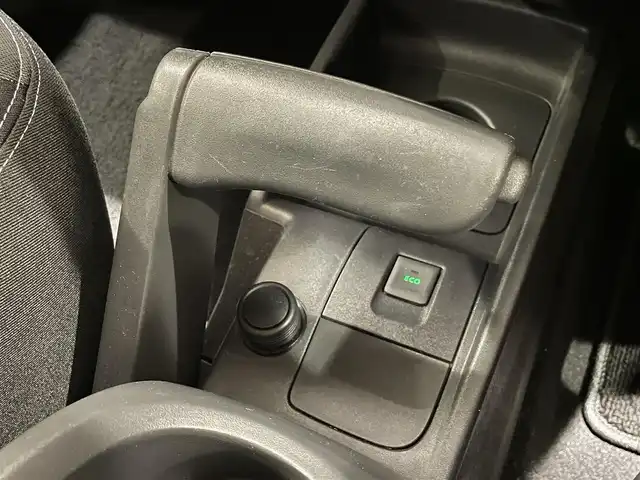 ルノー カングー ゼン 愛知県 2017(平29)年 4.1万km マロンショコラM 純正オーディオ　/Ｂｌｕｅｔｏｏｔｈ　/ＣＤ　/ＭＰ３　/ＦＭ／ＡＭ　/社外コーナーセンサー　/クルーズコントロール/ＥＴＣ　/オートエアコン　/パワーウィンドウ