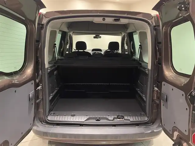 ルノー カングー ゼン 愛知県 2017(平29)年 4.1万km マロンショコラM 純正オーディオ　/Ｂｌｕｅｔｏｏｔｈ　/ＣＤ　/ＭＰ３　/ＦＭ／ＡＭ　/社外コーナーセンサー　/クルーズコントロール/ＥＴＣ　/オートエアコン　/パワーウィンドウ