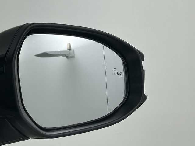 トヨタ プリウス Z 奈良県 2023(令5)年 1.9万km プラチナホワイトパールマイカ メーカーオプション/GRフロントスポイラー/パノラマサンルーフ/デジタルインナーミラー/純正ドライブレコーダー/装備/12.3インチディスプレイオーディオプラス/(ナビ/フルセグTV/Bluetooth)/パノラミックビューモニター/ブラインドスポットモニター/セーフティセンス/・レーダークルーズコントロール/・プリクラッシュセーフティ/・車線逸脱警報/トヨタチームメイト（アドバンスドパーク）/純正5本スポーク18インチアルミホイール/自動防眩ミラー/ステアリングヒーター/ナノイーX/合皮スポーティシート/運転席パワーシート/前席シートヒーター/前席シートベンチレーション/パワーバックドア/ワイヤレス充電/ビルトインETC2.0/アクセサリーコンセント