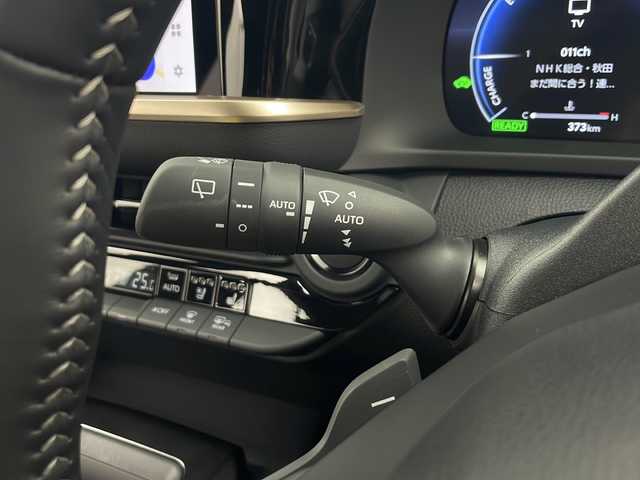 トヨタ クラウン エステート Z 秋田県 2025(令7)年 0.1万km ブラック 純正12.3インチナビ　/パノラマガラスルーフ　/パノラミックビューモニター/黒本革シート/衝突軽減ブレーキ　/レーダークルーズコントロール/パドルシフト/ヘッドアップディスプレイ/ブラインドスポットモニター/横滑り防止装置/レーンキープアシスト/クリアランスソナー/パーキングサポートブレーキ/後方車両接近告知/リヤクロストラフィックアラート/リアカメラディテクション/安心降車アシスト/発進遅れ告知/アドバンスパーク＆ドライブ/モデリスタエアロ/サイドガーニッシュ/ドアハンドルプロテクター/置くだけ充電　/ＬＥＤヘッドライト/オートマチックハイビーム/前席エアーシート　/前席シートヒーター/ステアリングヒーター/前席パワーシート（メモリ付き）/パワーバックドア　/デジタルインナーミラー/前席パワーシート/100V充電/電動パーキング/オートブレーキホールド/nanoeXエアコン/純正アルミホイール/純正フロアマット/スペアキー