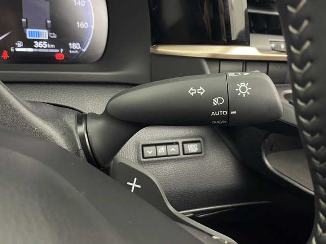 トヨタ クラウン エステート Z 秋田県 2025(令7)年 0.1万km ブラック 純正12.3インチナビ　/パノラマガラスルーフ　/パノラミックビューモニター/黒本革シート/衝突軽減ブレーキ　/レーダークルーズコントロール/パドルシフト/ヘッドアップディスプレイ/ブラインドスポットモニター/横滑り防止装置/レーンキープアシスト/クリアランスソナー/パーキングサポートブレーキ/後方車両接近告知/リヤクロストラフィックアラート/リアカメラディテクション/安心降車アシスト/発進遅れ告知/アドバンスパーク＆ドライブ/モデリスタエアロ/サイドガーニッシュ/ドアハンドルプロテクター/置くだけ充電　/ＬＥＤヘッドライト/オートマチックハイビーム/前席エアーシート　/前席シートヒーター/ステアリングヒーター/前席パワーシート（メモリ付き）/パワーバックドア　/デジタルインナーミラー/前席パワーシート/100V充電/電動パーキング/オートブレーキホールド/nanoeXエアコン/純正アルミホイール/純正フロアマット/スペアキー