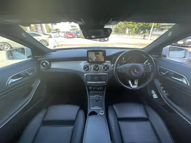 メルセデス・ベンツ ＧＬＡ２２０ 4マチック 栃木県 2019(令1)年 5.4万km ポーラホワイト パノラミックスライディングルーフ/Harman/Kardon/プレミアムパッケージ/黒革シート/パワーシート/シートヒーター/ナビ/フルセグTV/バックカメラ/ETC/パークトロニック/レーンキープアシスト/ブラインドスポット/ACC/ブレーキアシスト/パワーテールゲート/LEDヘッドライト/オートライト