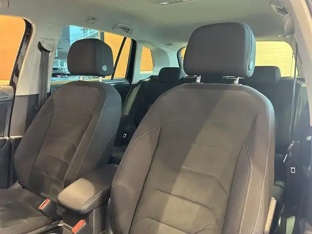 フォルクスワーゲン ティグアン TDI 4モーション ハイライン 道央・札幌 2018(平30)年 5.1万km ディープブラックパールエフェクト テクノロジーパッケージ/　・ヘッドアップディスプレイ/　・DCC/　・ダイナミックライトアシスト/　・パワーテールゲート/オールインセーフティ/　・ACC/　・レーンアシスト/　・トラフィックアシスト/　・サイドアシストプラス/　・360°カメラ/　・パークアシスト/　・リアトラフィックアラート/　・ダイナミックコーナリングライト/LEDヘッドライト/DiscoverProナビ/フルセグTV/CD/DVD/SD/USB/Bluetooth/シートヒーター/デジタルメータークラスター