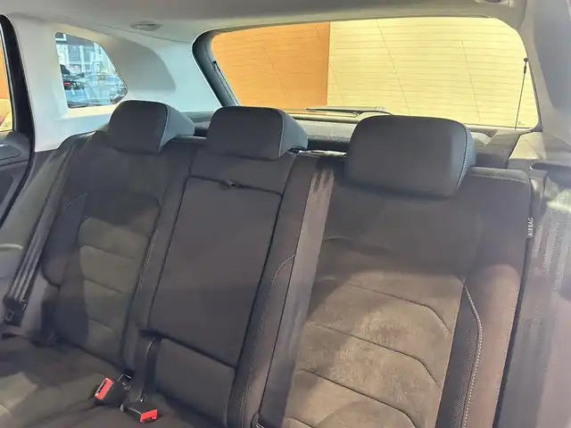 フォルクスワーゲン ティグアン TDI 4モーション ハイライン 道央・札幌 2018(平30)年 5.1万km ディープブラックパールエフェクト テクノロジーパッケージ/　・ヘッドアップディスプレイ/　・DCC/　・ダイナミックライトアシスト/　・パワーテールゲート/オールインセーフティ/　・ACC/　・レーンアシスト/　・トラフィックアシスト/　・サイドアシストプラス/　・360°カメラ/　・パークアシスト/　・リアトラフィックアラート/　・ダイナミックコーナリングライト/LEDヘッドライト/DiscoverProナビ/フルセグTV/CD/DVD/SD/USB/Bluetooth/シートヒーター/デジタルメータークラスター