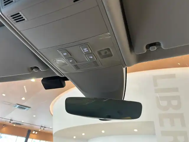 フォルクスワーゲン ティグアン TDI 4モーション ハイライン 道央・札幌 2018(平30)年 5.1万km ディープブラックパールエフェクト テクノロジーパッケージ/　・ヘッドアップディスプレイ/　・DCC/　・ダイナミックライトアシスト/　・パワーテールゲート/オールインセーフティ/　・ACC/　・レーンアシスト/　・トラフィックアシスト/　・サイドアシストプラス/　・360°カメラ/　・パークアシスト/　・リアトラフィックアラート/　・ダイナミックコーナリングライト/LEDヘッドライト/DiscoverProナビ/フルセグTV/CD/DVD/SD/USB/Bluetooth/シートヒーター/デジタルメータークラスター