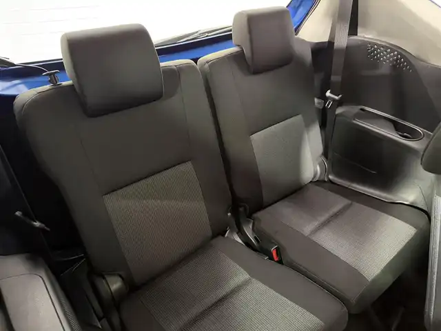 トヨタ シエンタ G 大阪府 2018(平30)年 2.3万km コバルトブルーメタリック 後期モデル 純正ナビTV 360カメラ 両側パワースライドドア 衝突軽減ブレーキ レーンアシスト オートハイビーム スマートキー プッシュスタート アイドリングストップ オートエアコン ETC