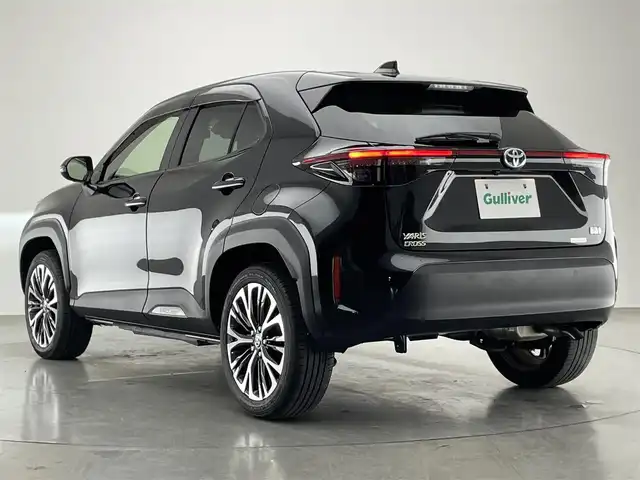 トヨタ ヤリスクロス ハイブリッド Z 愛知県 2021(令3)年 2.2万km ブラックマイカ 純正８型ＤＡナビＴＶ　全方位カメラ　禁煙車　ハーフレザー　シートヒーター　電動パーキング　前後ドラレコ　パワーシート　セーフティセンス　衝突軽減　追従クルコン　ＢＳＭ　コーナーセンサー　ＬＥＤライト　純正フロアマット　ドアバイザー　フォグランプ　TVキャンセラー