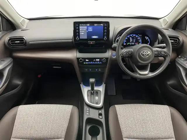 トヨタ ヤリスクロス ハイブリッド Z 愛知県 2021(令3)年 2.2万km ブラックマイカ 純正８型ＤＡナビＴＶ　全方位カメラ　禁煙車　ハーフレザー　シートヒーター　電動パーキング　前後ドラレコ　パワーシート　セーフティセンス　衝突軽減　追従クルコン　ＢＳＭ　コーナーセンサー　ＬＥＤライト　純正フロアマット　ドアバイザー　フォグランプ　TVキャンセラー