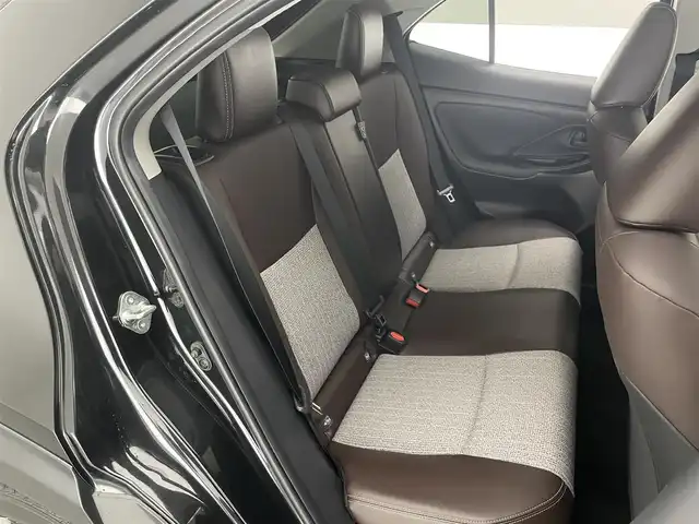 トヨタ ヤリスクロス ハイブリッド Z 愛知県 2021(令3)年 2.2万km ブラックマイカ 純正８型ＤＡナビＴＶ　全方位カメラ　禁煙車　ハーフレザー　シートヒーター　電動パーキング　前後ドラレコ　パワーシート　セーフティセンス　衝突軽減　追従クルコン　ＢＳＭ　コーナーセンサー　ＬＥＤライト　純正フロアマット　ドアバイザー　フォグランプ　TVキャンセラー