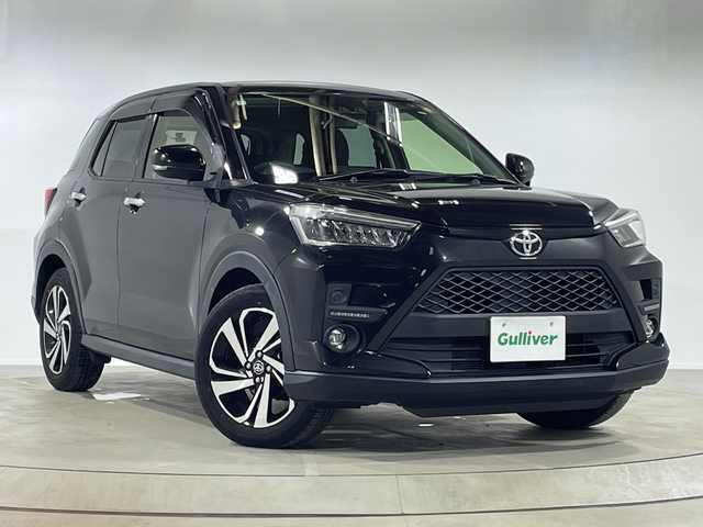 トヨタ ライズ Z 神奈川県 2022(令4)年 4.5万km ブラックマイカメタリック スマートアシスト/純正7インチSDナビ（NSCN-W68）/(Am/FM/CD/SD/Bluetooth/フルセグ/AUX)/前後ドライブレコーダー/ブラインドスポットモニター/衝突被害軽減システム/車線逸脱警報/バックカメラ/レーダークルーズコントロール/横滑り防止装置/ETC/アイドリングストップ/LEDヘッドライト/フォグランプ/オートライト/ウィンカーミラー/電動格納ミラー/純正17インチAW/シートヒーター/シートリフター/プッシュスタート/スマートキー/フロアマット/スペアキー/取扱説明書/保証書