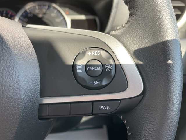 トヨタ ルーミー カスタムG 山形県 2021(令3)年 1.8万km ブラックマイカメタリック/ファイアークォーツレッドメタリック スマートアシストIII/・衝突回避支援ブレーキ機能/・先行車発進お知らせ機能/・車線逸脱警報機能/・標識認識機能/・ふらつき警報/・オートハイビーム/・コーナーセンサー/・アダプティブクルーズコントロール/両側パワースライドドア/純正ナビ(CD.DVD.BT.SD)/フルセグ/バックカメラ/アイドリングストップ/純正ドライブレコーダー/電動パーキングブレーキ/オートホールド/LEDヘッドライト/プッシュスタート/スマートキー