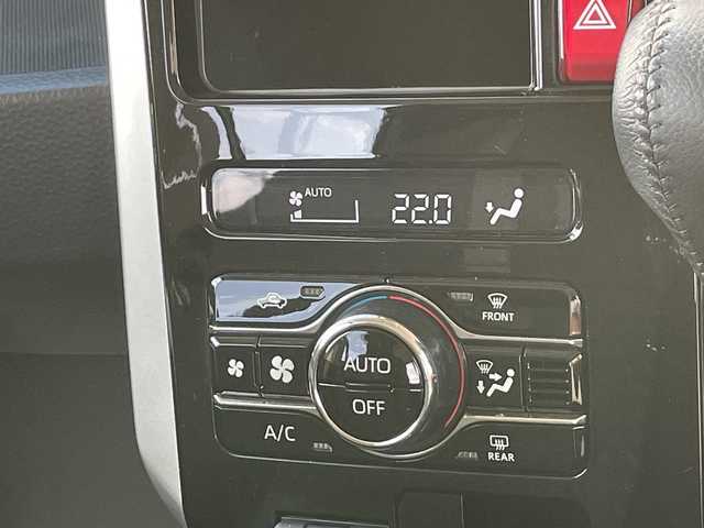 トヨタ ルーミー カスタムG 山形県 2021(令3)年 1.8万km ブラックマイカメタリック/ファイアークォーツレッドメタリック スマートアシストIII/・衝突回避支援ブレーキ機能/・先行車発進お知らせ機能/・車線逸脱警報機能/・標識認識機能/・ふらつき警報/・オートハイビーム/・コーナーセンサー/・アダプティブクルーズコントロール/両側パワースライドドア/純正ナビ(CD.DVD.BT.SD)/フルセグ/バックカメラ/アイドリングストップ/純正ドライブレコーダー/電動パーキングブレーキ/オートホールド/LEDヘッドライト/プッシュスタート/スマートキー