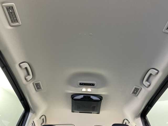 日産 セレナ ハイウェイスター V 群馬県 2023(令5)年 1.1万km ダイヤモンドブラック 禁煙車　社外ドライブレコーダー　アダプティブクルーズコントロール　横滑り防止装置　盗難防止装置　衝突被害軽減システム　社外SDナビ　アイドリングストップ　社外ETC　前後コーナーセンサー　ABS