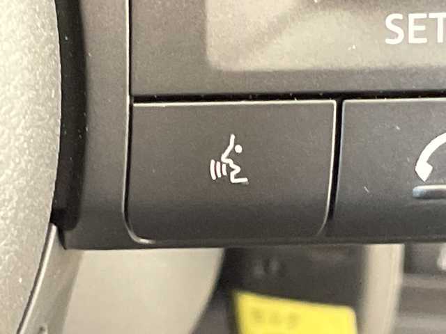 日産 セレナ ハイウェイスター V 群馬県 2023(令5)年 1.1万km ダイヤモンドブラック 禁煙車　社外ドライブレコーダー　アダプティブクルーズコントロール　横滑り防止装置　盗難防止装置　衝突被害軽減システム　社外SDナビ　アイドリングストップ　社外ETC　前後コーナーセンサー　ABS