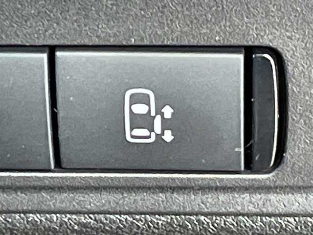 日産 セレナ ハイウェイスター V 群馬県 2023(令5)年 1.1万km ダイヤモンドブラック 禁煙車　社外ドライブレコーダー　アダプティブクルーズコントロール　横滑り防止装置　盗難防止装置　衝突被害軽減システム　社外SDナビ　アイドリングストップ　社外ETC　前後コーナーセンサー　ABS