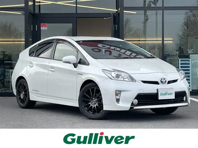トヨタ プリウス S 栃木県 2015(平27)年 5万km ホワイトパールクリスタルシャイン 純正7インチナビ/フルセグTV/Bluetooth/AM/FM/TVキャンセラー/バックカメラ/ビルトインETC/スマートキー×2/プッシュEgスタート/ステアリングリモコン/ハロゲンライト/HIDフォグランプ/社外17インチAW/横滑り防止装置/キセノンフォグ/ドアバイザー/電動格納ミラー