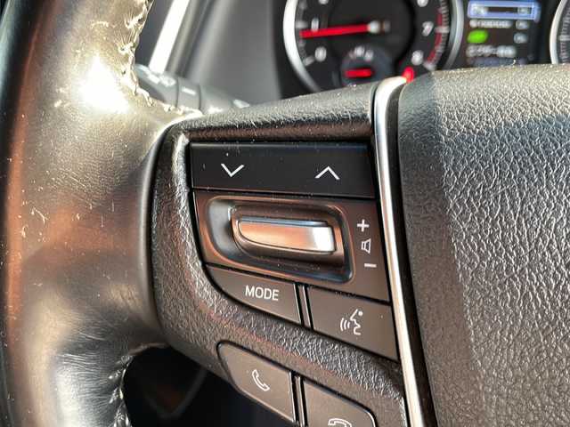 トヨタ ヴェルファイア Z Aエディション 佐賀県 2016(平28)年 7.4万km ホワイトパールクリスタルシャイン エンジンスタートボタン/保証書/取扱説明書/記録簿/ワンオーナー/MTモード付AT/クルーズコントロール/Bluetooth接続/後席用モニター/CD/ETC/バックカメラ/純正フロアマット/フルセグTV/SDナビ/三列シート/両側パワースライドドア/純正アルミホイール/横滑り防止装置/前後コーナーセンサー/盗難防止装置/オートライト/LEDヘッドライト/ブレーキホールド/ステアリングスイッチ/電格ミラー