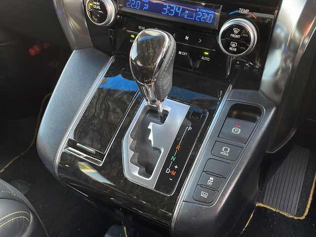 トヨタ ヴェルファイア Z Aエディション 佐賀県 2016(平28)年 7.4万km ホワイトパールクリスタルシャイン エンジンスタートボタン/保証書/取扱説明書/記録簿/ワンオーナー/MTモード付AT/クルーズコントロール/Bluetooth接続/後席用モニター/CD/ETC/バックカメラ/純正フロアマット/フルセグTV/SDナビ/三列シート/両側パワースライドドア/純正アルミホイール/横滑り防止装置/前後コーナーセンサー/盗難防止装置/オートライト/LEDヘッドライト/ブレーキホールド/ステアリングスイッチ/電格ミラー