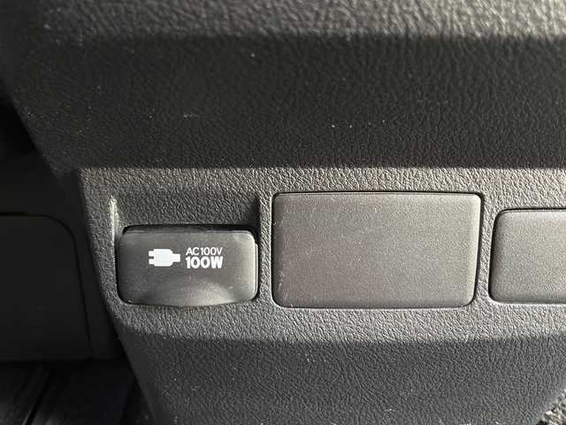 トヨタ ヴェルファイア Z Aエディション 佐賀県 2016(平28)年 7.4万km ホワイトパールクリスタルシャイン エンジンスタートボタン/保証書/取扱説明書/記録簿/ワンオーナー/MTモード付AT/クルーズコントロール/Bluetooth接続/後席用モニター/CD/ETC/バックカメラ/純正フロアマット/フルセグTV/SDナビ/三列シート/両側パワースライドドア/純正アルミホイール/横滑り防止装置/前後コーナーセンサー/盗難防止装置/オートライト/LEDヘッドライト/ブレーキホールド/ステアリングスイッチ/電格ミラー