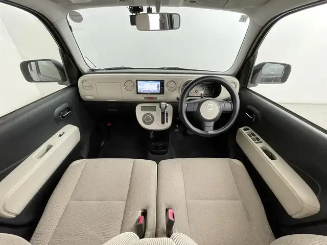 ダイハツ ミラ ココア X 道央・札幌 2013(平25)年 4.2万km ブラックマイカメタリック ・４WD/・社外メモリナビ/・バックカメラ/・ＥＴＣ/・前後ドライブレコーダー/・オートエアコン/・社外フロアマット/・電動格納ミラー/・社外エンジンスターター/・パワーウインドウ/・社外アルミホイール/・ハロゲンヘッドライト/・プッシュスタート/・スマートキー