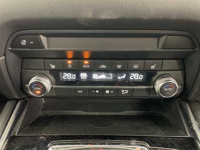 マツダ ＣＸ－８ XD ブラックトーンエディション 道央・札幌 2021(令3)年 3.8万km ポリメタルグレーM ・4WD/ディーゼル/・寒冷地仕様/・BOSEサウンドシステム/・マツダコネクト2ナビ/・BT&フルセグTV/・AppleCarPlay&AndroidAuto/・全方位カメラ/・アルパインフリップダウンモニター（DVD再生可能）/・i-ACTIVSENSE/・ブラインドスポットモニター/・レーダークルーズコントロール/・パワーバックドア/・前席パワーシート/・1.2列目シートヒーター/・ハーフレザーシート/・ステアリングヒーター/・ステアリングスイッチ/・ヘッドアップディスプレイ/・TVキャンセラー/・置くだけ充電/・純正ドライブレコーダー前後/・パーキングセンサー/・オートワイパー/・オートマチックハイビーム/・オートライト/・LEDヘッドライト/・プッシュスタート/・スマートキー/・スペアキー/・純正エンジンスターター/・積込スタッドレス社外AW付