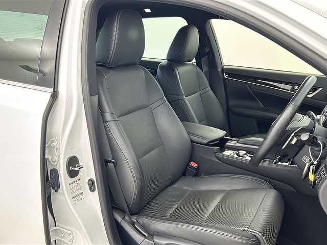 レクサス ＧＳ 300h Fスポーツ 宮城県 2015(平27)年 4.5万km ホワイトノーヴァガラスフレーク 禁煙車/レクサスセーフティシステム/・プリクラッシュセーフティ/・レーンディパーチャーアラート/・オートマチックハイビーム/・クリアランスソナー/クルーズコントロール/純正ナビ/・BT.CD.DVD.AUX.USB/フルセグTV/バックカメラ/本革シート/前席シートヒーター/前席エアシート/前席パワーシート/運転席シートメモリー/革巻ステアリング/ステアリングスイッチ/ステアリングヒーター/パドルシフト/プッシュスタート/スマートキー×２　/カードキー/アイドリングストップ/純正フロアマット/純正16inAW/LEDヘッドライト/LEDフォグランプ