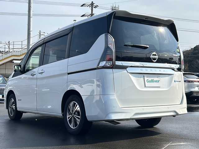 日産 セレナ e－パワー XV 山口県 2021(令3)年 3万km ブリリアントホワイトパール 純正メモリナビ/後席モニター/アラウンドビューモニター/プロパイロット/エマージェンシーブレーキ/デジタルインナーミラー/両側パワースライドドア/ステアリングスイッチ/LEDヘッドライト/純正フロアマット/前方ドラレコ/ETC