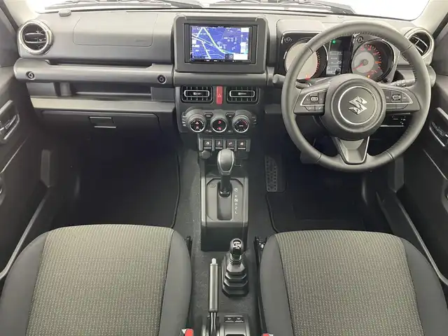 スズキ ジムニー XC 愛知県 2024(令6)年 0.1万km ジャングルグリーン 純正ナビ　フルセグＴＶ　Ｂｌｕｅｔｏｏｔｈ　デジタルインナーミラー　エマージェンシーブレーキ　衝突軽減　車線逸脱　コーナーセンサー　ＬＥＤオートライト　フォグ　電動パーキング　ＢＳＭ　ＥＴＣ　禁煙車