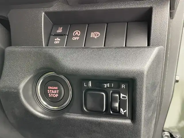 スズキ ジムニー XC 愛知県 2024(令6)年 0.1万km ジャングルグリーン 純正ナビ　フルセグＴＶ　Ｂｌｕｅｔｏｏｔｈ　デジタルインナーミラー　エマージェンシーブレーキ　衝突軽減　車線逸脱　コーナーセンサー　ＬＥＤオートライト　フォグ　電動パーキング　ＢＳＭ　ＥＴＣ　禁煙車