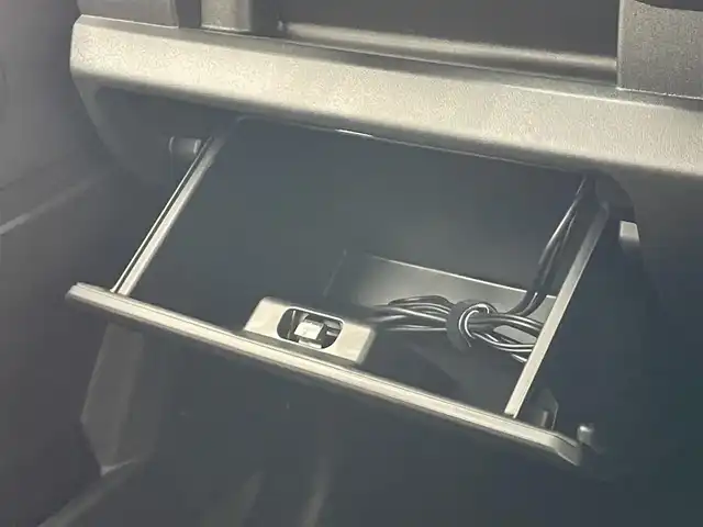 スズキ ジムニー XC 愛知県 2024(令6)年 0.1万km ジャングルグリーン 純正ナビ　フルセグＴＶ　Ｂｌｕｅｔｏｏｔｈ　デジタルインナーミラー　エマージェンシーブレーキ　衝突軽減　車線逸脱　コーナーセンサー　ＬＥＤオートライト　フォグ　電動パーキング　ＢＳＭ　ＥＴＣ　禁煙車