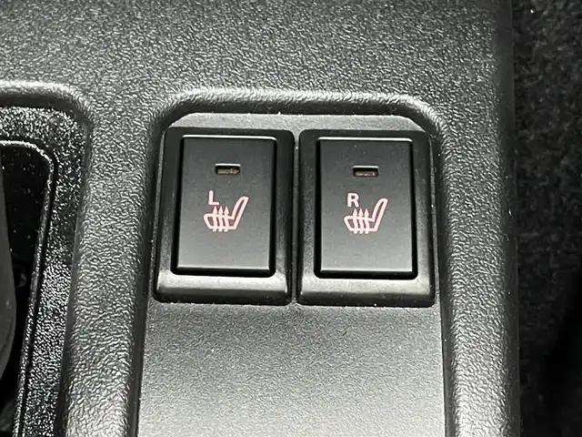 スズキ ジムニー XC 愛知県 2024(令6)年 0.1万km ジャングルグリーン 純正ナビ　フルセグＴＶ　Ｂｌｕｅｔｏｏｔｈ　デジタルインナーミラー　エマージェンシーブレーキ　衝突軽減　車線逸脱　コーナーセンサー　ＬＥＤオートライト　フォグ　電動パーキング　ＢＳＭ　ＥＴＣ　禁煙車