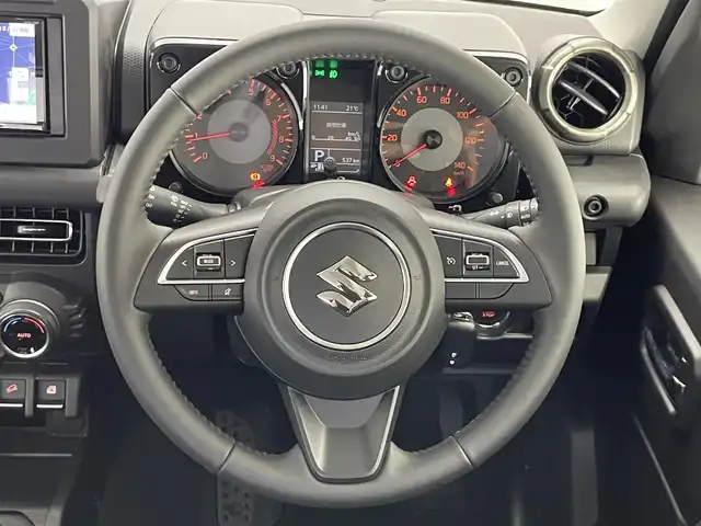 スズキ ジムニー XC 愛知県 2024(令6)年 0.1万km ジャングルグリーン 純正ナビ　フルセグＴＶ　Ｂｌｕｅｔｏｏｔｈ　デジタルインナーミラー　エマージェンシーブレーキ　衝突軽減　車線逸脱　コーナーセンサー　ＬＥＤオートライト　フォグ　電動パーキング　ＢＳＭ　ＥＴＣ　禁煙車